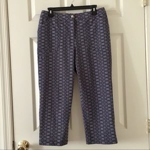 NWOT Weekends by Chico’s Black & White Capris